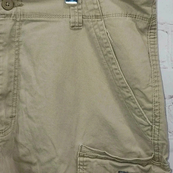 Wrangler Cargo Utility Khaki Men's Shorts Size 38 - Picture 3 of 16